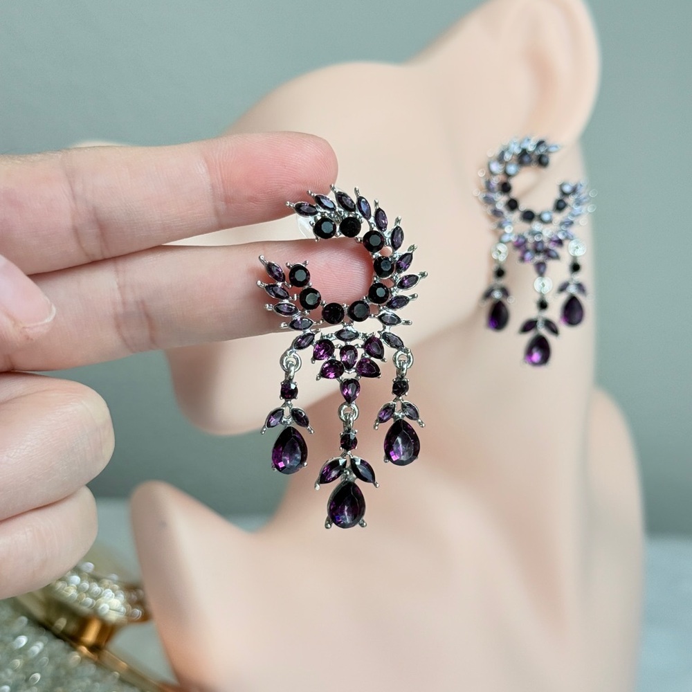 ⚜️ Chic Purple and Black Gemstone Earrings - Picture 6 of 6